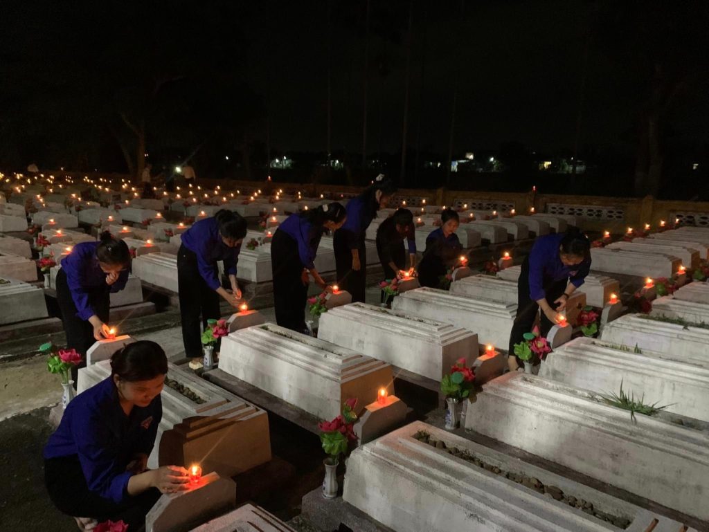 Tổ chức thắp nến tri ân Anh hùng Liệt sĩ năm 2024